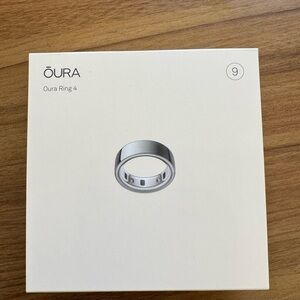 Oura Ring 4 Silver - Size 9 - BRAND NEW & SEALED